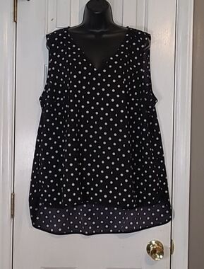 LANE BRYANT  Polka Dot Sleeveless V-Neck Blouse - Black/White Size 18